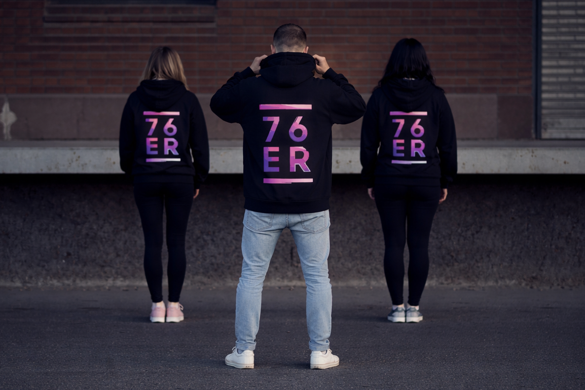 76ER HOODIE SCHWARZ/MAGENTA